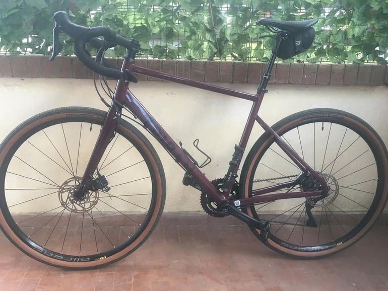 Used TRIBAN RC520 Disc Road Bike - 105 2021 2021 Road & Gravel, Red — image 1 of 4