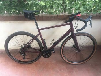 Used TRIBAN RC520 Disc Road Bike - 105 2021 2021 Road & Gravel, Red — image 4 of 4