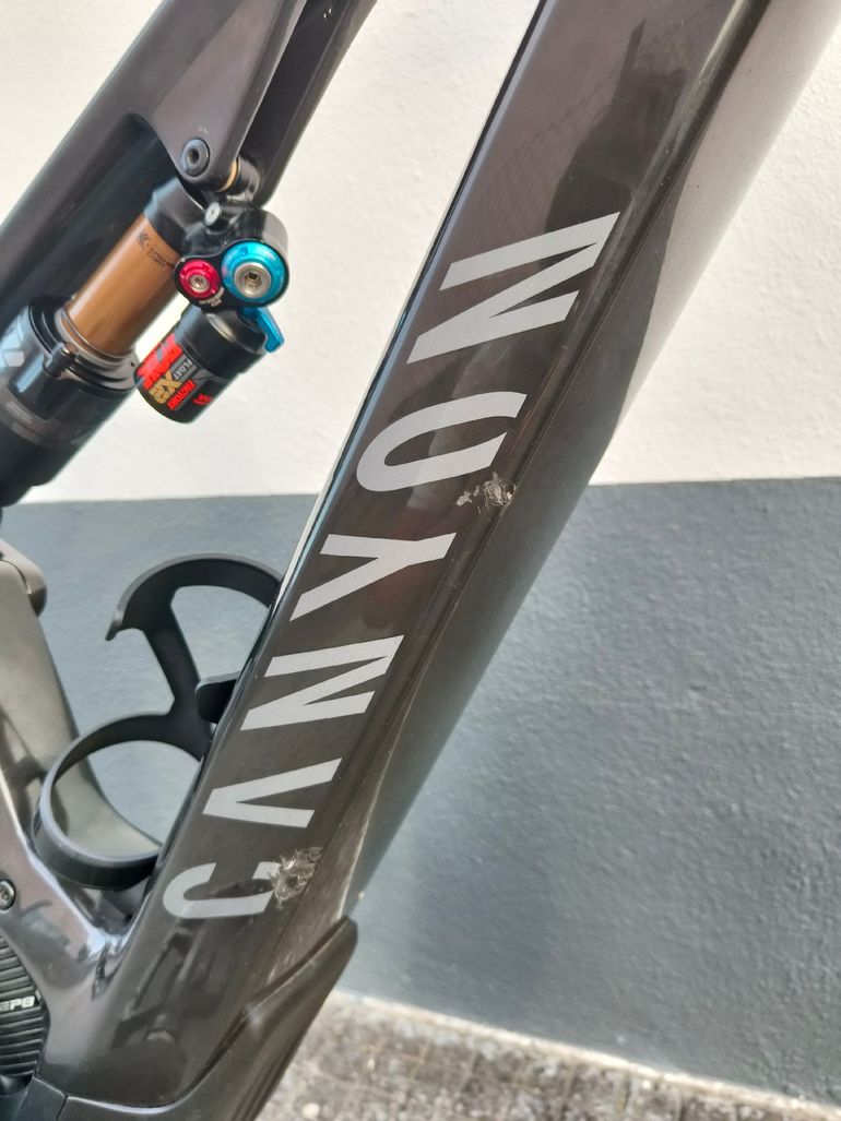 Used Canyon Canyon Spectral:ON CF 8 2024 2024 Mountainbike, Black — image 11 of 16