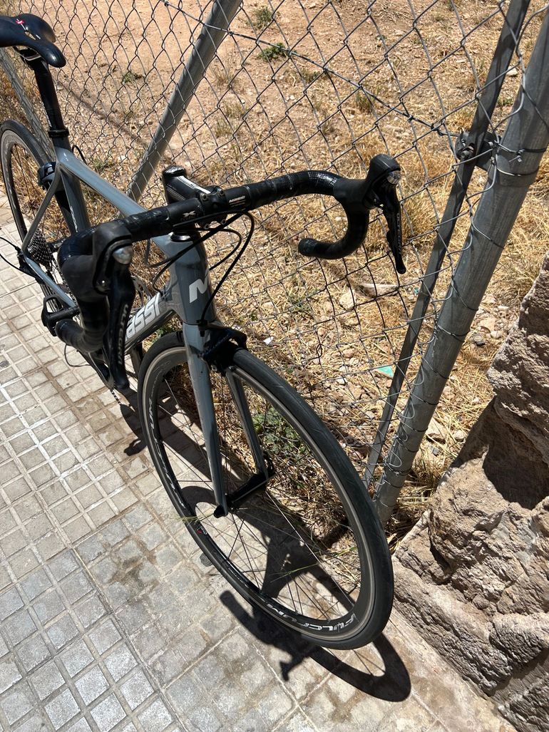 Used Massi Team Carbon 2019 - Talla M - Shimano Ultegra 2019 Road & Gravel, Light Gray — image 3 of 10