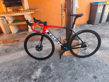 Used Trek Emonda Shimano 105 2024 Road & Gravel