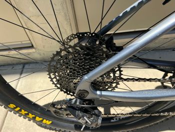 Used Giant Fathom 1 2022 2022 Mountainbike, Blue, 27.5 — image 7 of 10