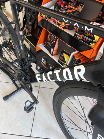 Used Factor OSTRO VAM - Shimano Ultegra 2026 2026 Road & Gravel, Black — image 5 of 6