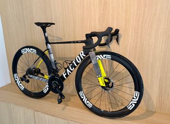 Used Factor OSTRO VAM - Shimano Ultegra 2025 2025 Road & Gravel — image 2 of 18
