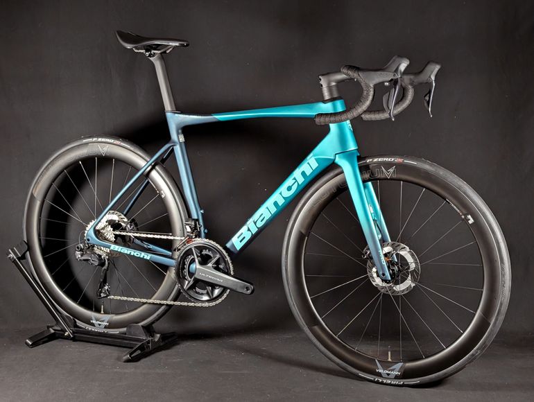 Used Bianchi Specialissima Pro Ultegra Di2 2026 2026 Road & Gravel — image 3 of 26