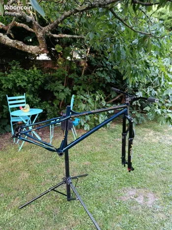 Used Production Privée Shan GT Classic 2023 2023 Mountainbike, Blue, 29 — image 2 of 7