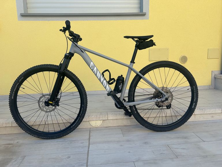 Used Canyon Grand Canyon 6 2023 2023 Mountainbike, Light Gray, 27.5, 29 — image 1 of 4