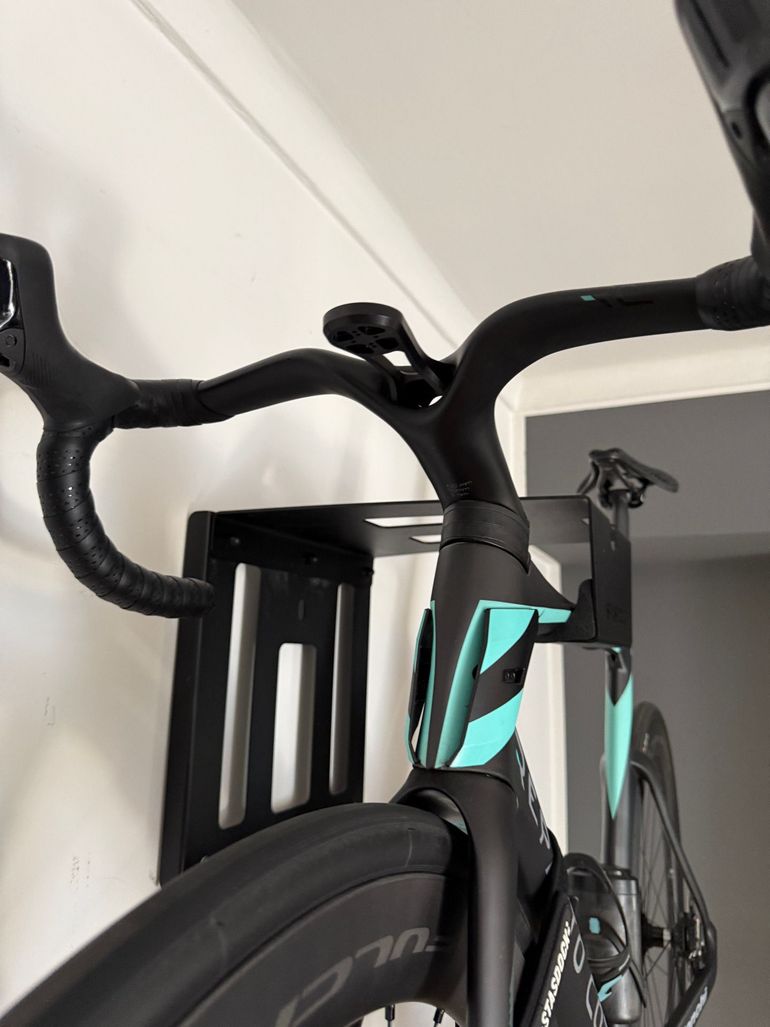 Used Bianchi Oltre RC Frame kit 2024 Frameset 2024 Road & Gravel — image 6 of 7