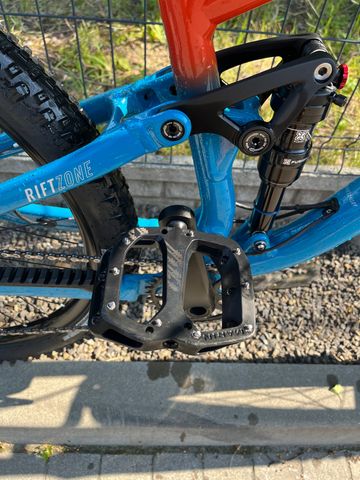 Brugt Marin Rift Zone 27.5" 1 2023 2023 Mountainbike — billede 8 af 11