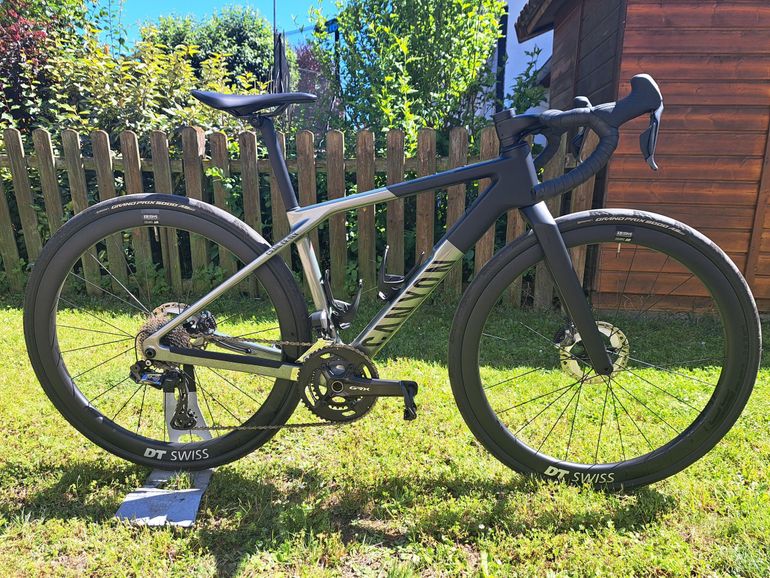 Used Canyon Grail CF SLX 8 Di2 2024 2024 Road & Gravel, Hellgrau — image 1 of 15