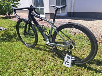 Used Canyon Grail CF SLX 8 Di2 2024 2024 Road & Gravel, Hellgrau — image 7 of 15