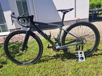 Used Canyon Grail CF SLX 8 Di2 2024 2024 Road & Gravel, Hellgrau — image 6 of 15