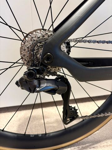 Brugt Orbea ORCA AERO M20iLTD 2024 2024 Road & Gravel — billede 8 af 18