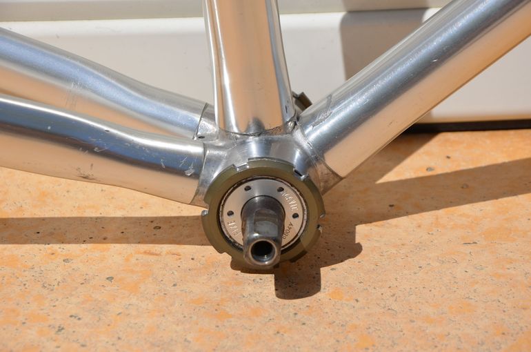 Used Vitus 979 Vintage Vitus 979 Road Bike Frame And Fork, Badged Tinazzi. Frameset 1980 Road & Gravel, Light Gray — image 5 of 32