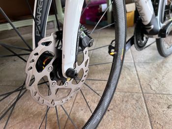 Used Pinarello F8 Disk 2019 Road & Gravel, White — image 5 of 6