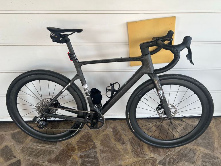 Used Scott Addict SRAM Rival 2024 Road & Gravel, Black — image 2 of 13