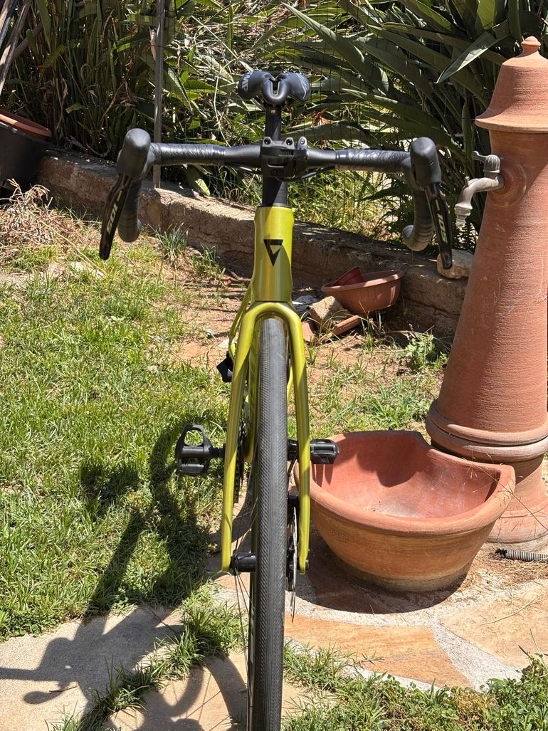 Used Giant Defy Advanced 1 2025 2025 Road & Gravel — image 25 of 57