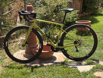 Used Giant Defy Advanced 1 2025 2025 Road & Gravel — image 3 of 57