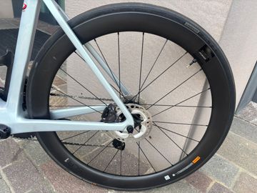 Giant Propel Advanced Pro 0 2024 2024 Road & Gravel usato, Grigio chiaro — immagine 8 di 13