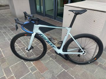 Giant Propel Advanced Pro 0 2024 2024 Road & Gravel usato, Grigio chiaro — immagine 4 di 13