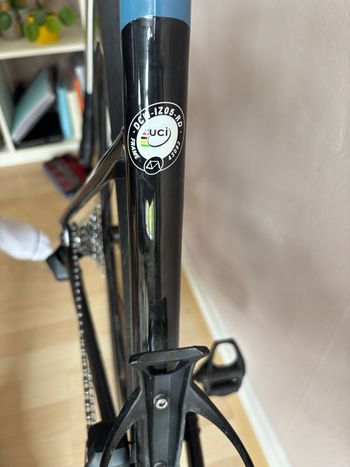 Used Focus IZALCO MAX DISC 9.7 2020 2020 Road & Gravel, Blue — image 11 of 15