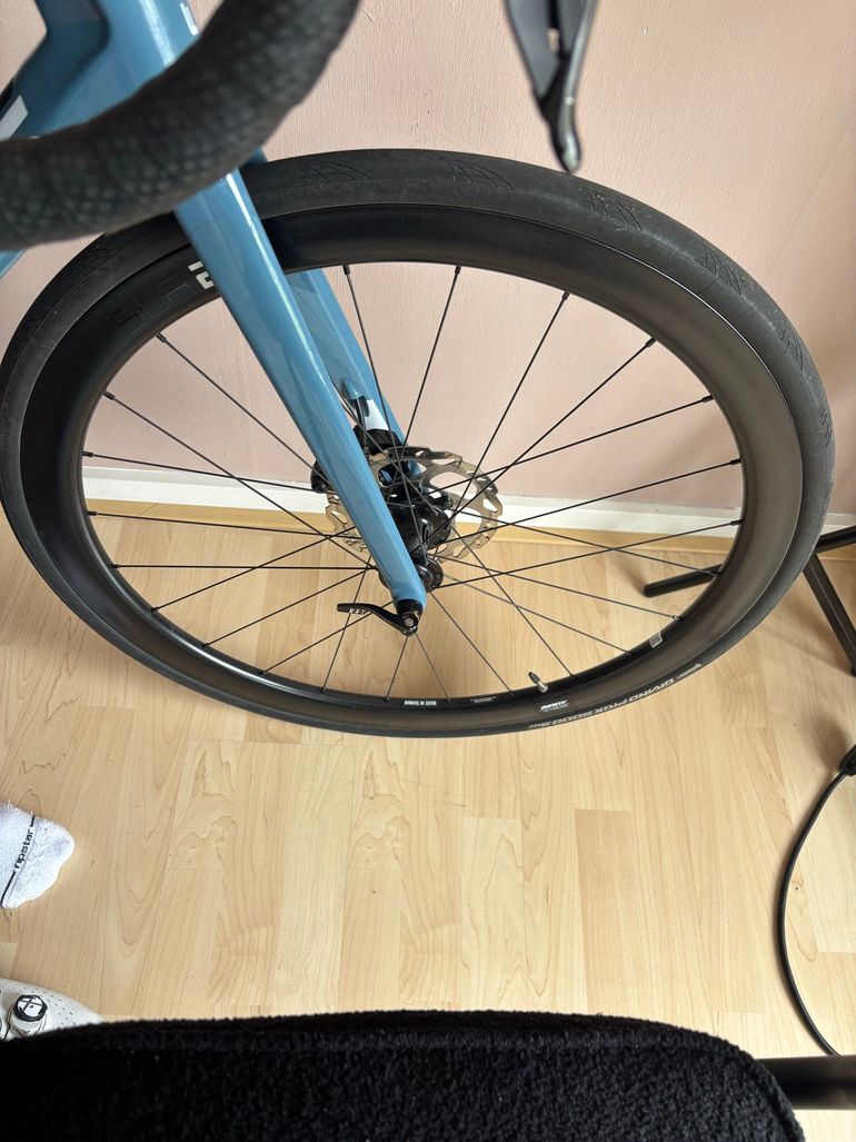 Used Focus IZALCO MAX DISC 9.7 2020 2020 Road & Gravel, Blue — image 10 of 15
