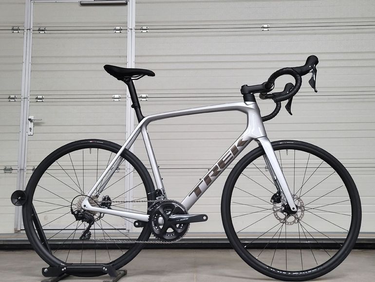 Used Trek Émonda SL 5 Disc 2022 2022 Road & Gravel, Light Gray — image 1 of 10