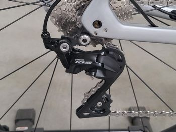 Used Trek Émonda SL 5 Disc 2022 2022 Road & Gravel, Light Gray — image 4 of 10