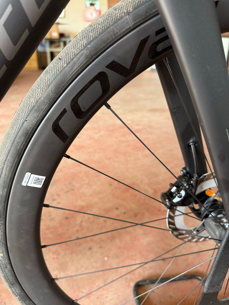 Used Specialized Tarmac SL7 Comp - Shimano 105 Di2 2025 2025 Road & Gravel, Black — image 4 of 7