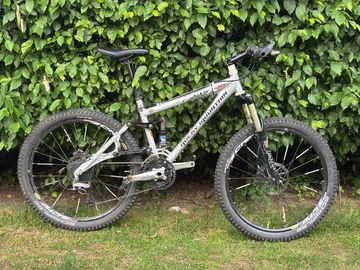 Gebrauchtes Rocky Mountain ETSX-70 2006 Mountainbike, Weiß — Bild 15 von 15