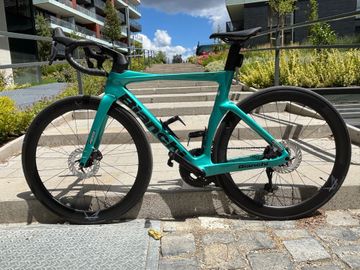 Brugt Bianchi Oltre Comp Ultegra Di2 2024 2024 Road & Gravel — billede 1 af 13