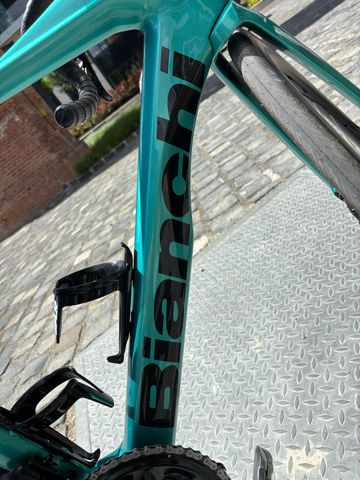 Brugt Bianchi Oltre Comp Ultegra Di2 2024 2024 Road & Gravel — billede 5 af 13