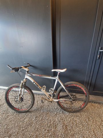 Used Trek 8500 2009 2009 Mountainbike, White, 26 — image 4 of 4