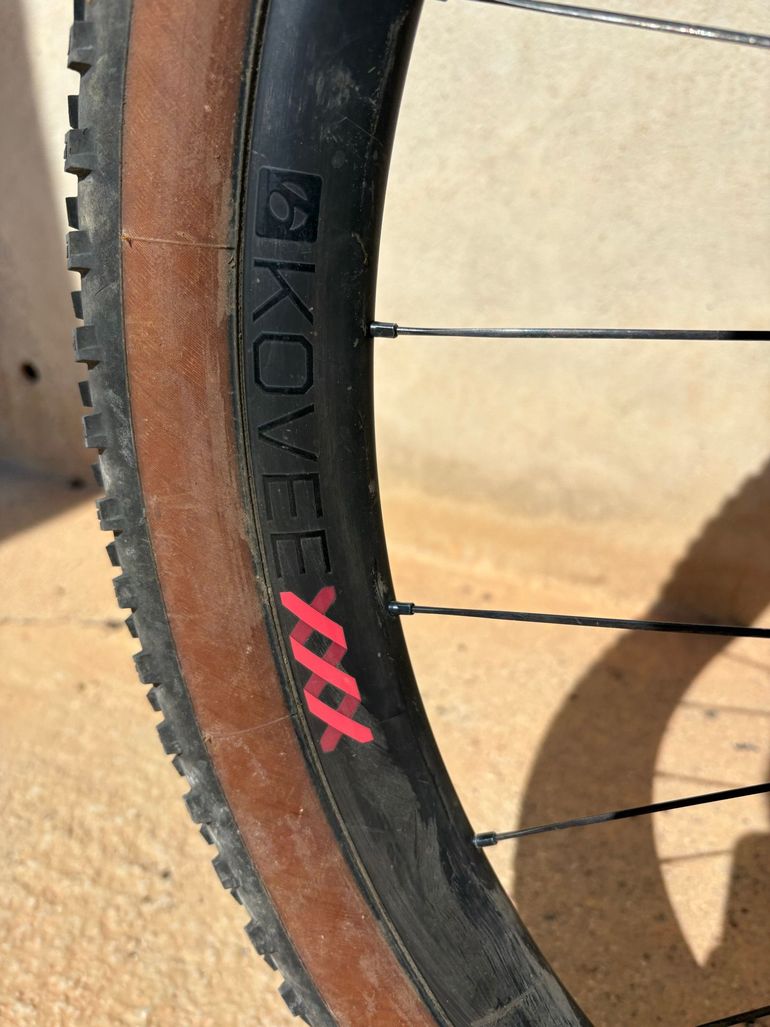 Used Trek Supercaliber SLR 9.9 XX AXS Gen 2 2024 2024 Mountainbike, Rojo — image 4 of 11