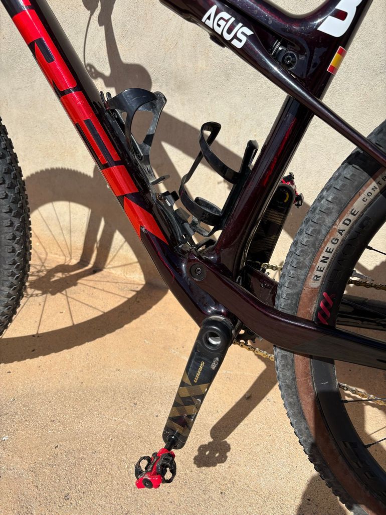 Used Trek Supercaliber SLR 9.9 XX AXS Gen 2 2024 2024 Mountainbike, Rojo — image 7 of 11