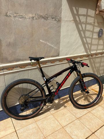 Trek Supercaliber SLR 9.9 XX AXS Gen 2 2024 2024 MTB usato