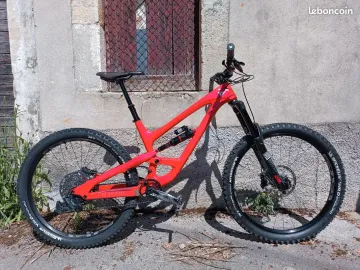 Used YT Industries CAPRA 27 CF Pro 2019 2019 Mountainbike, Red, 27.5 — image 5 of 6