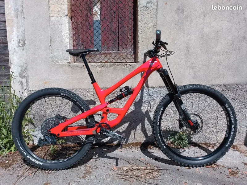 Used YT Industries CAPRA 27 CF Pro 2019 2019 Mountainbike, Red, 27.5 — image 5 of 6