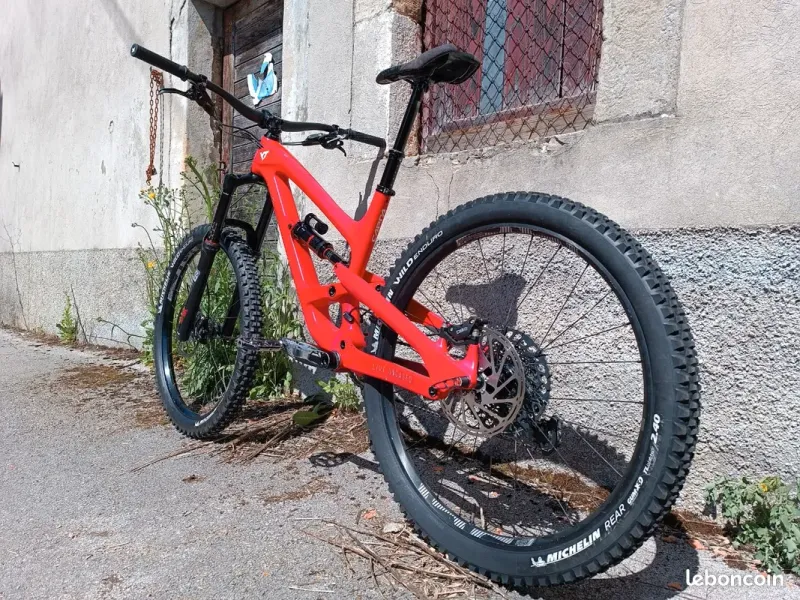 Used YT Industries CAPRA 27 CF Pro 2019 2019 Mountainbike, Red, 27.5 — image 3 of 6
