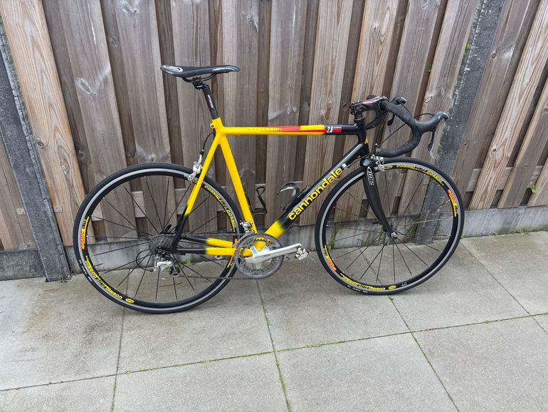 Used Cannondale Cannondale Custom Shimano Ultegra 2002 Road & Gravel — image 1 of 11