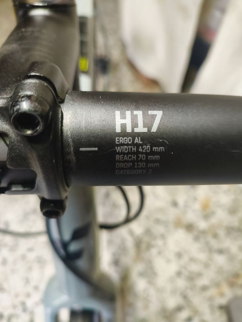 Used CUBE NULANE PRO 2023 2023 Road & Gravel, Hellgrau — image 5 of 5