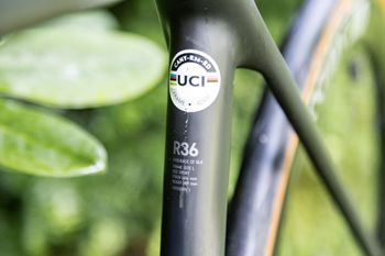 Used Canyon Endurace CF SLX 9 Di2 2022 2022 Road & Gravel, Hellgrau — image 10 of 15