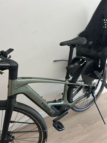 Używany Trek Fx+ Shimano CUES 2024 Urban — zdjęcie 3 z 4