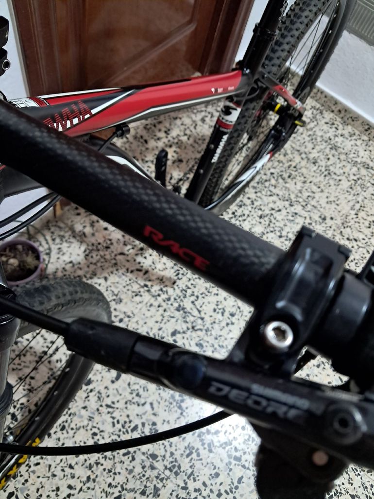 Used Stevens Stevens Custom Shimano Deore XT 2023 Mountainbike, Black — image 8 of 10