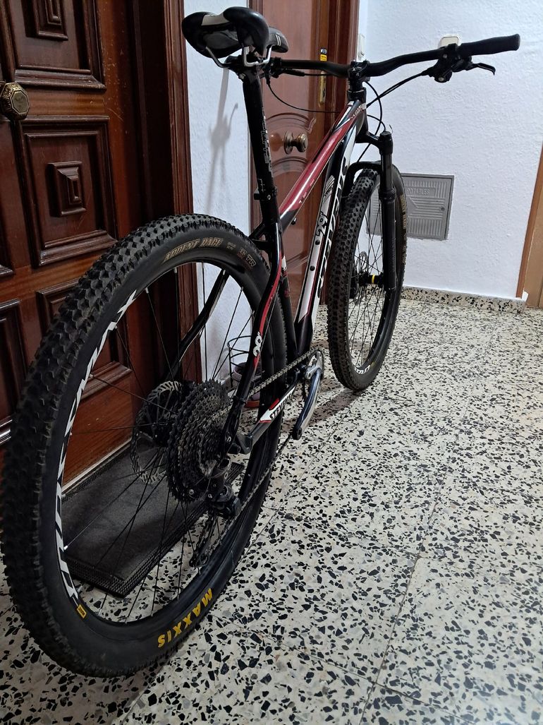 Used Stevens Stevens Custom Shimano Deore XT 2023 Mountainbike, Black — image 3 of 10