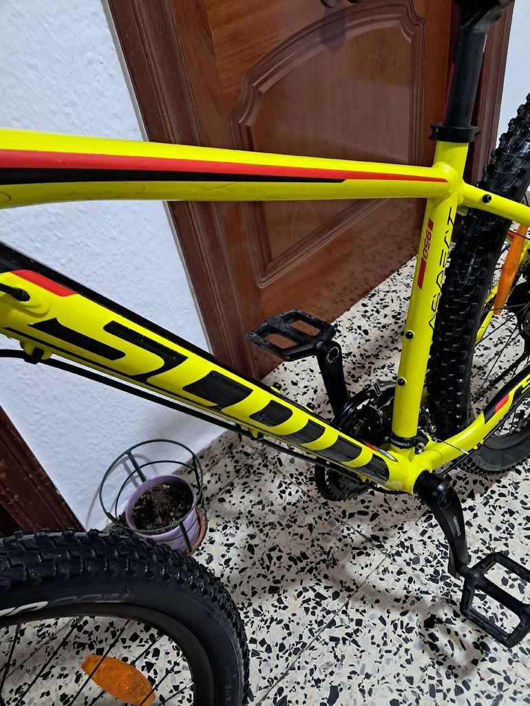 Used Scott Scott Custom Shimano Altus 2023 Mountainbike, Orange — image 5 of 10