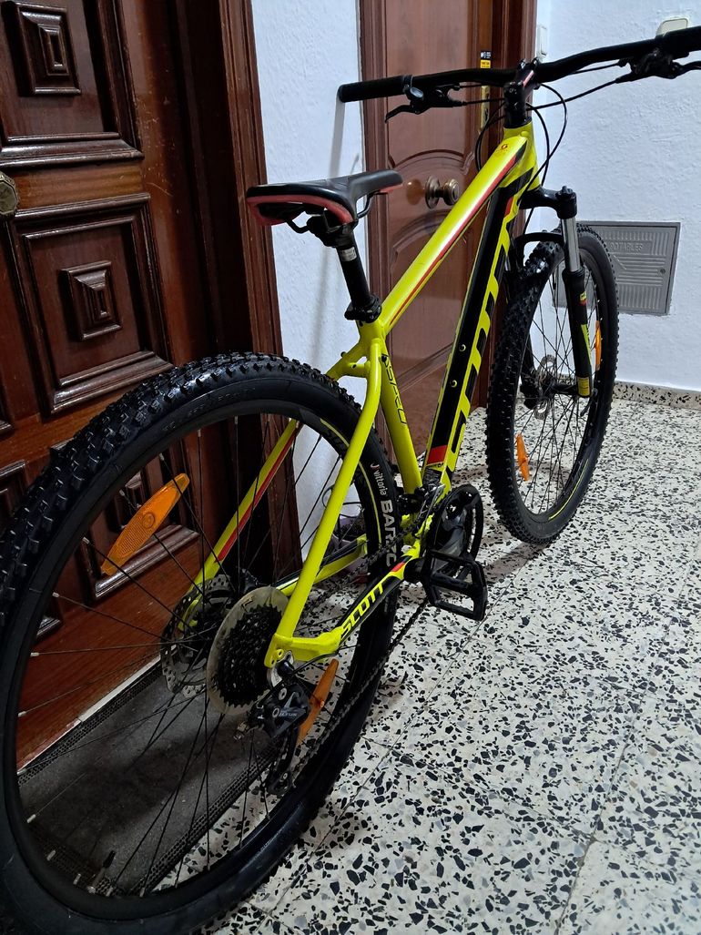 Used Scott Scott Custom Shimano Altus 2023 Mountainbike, Orange — image 2 of 10