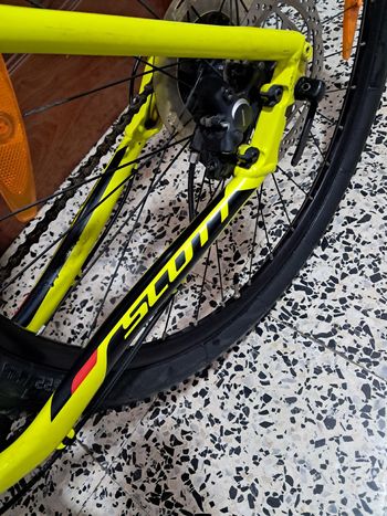 Used Scott Scott Custom Shimano Altus 2023 Mountainbike, Orange — image 4 of 10