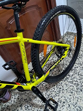 Used Scott Scott Custom Shimano Altus 2023 Mountainbike, Orange — image 6 of 10