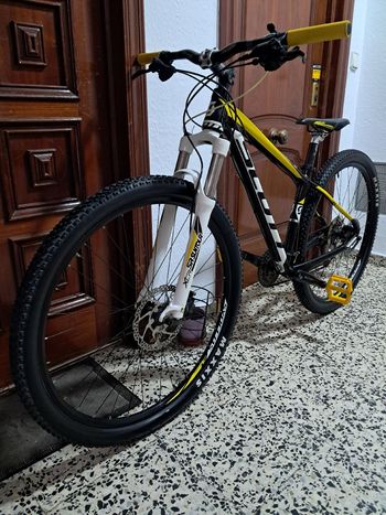 Used Scott Scott Custom Shimano Deore 2023 Mountainbike, Black — image 8 of 10